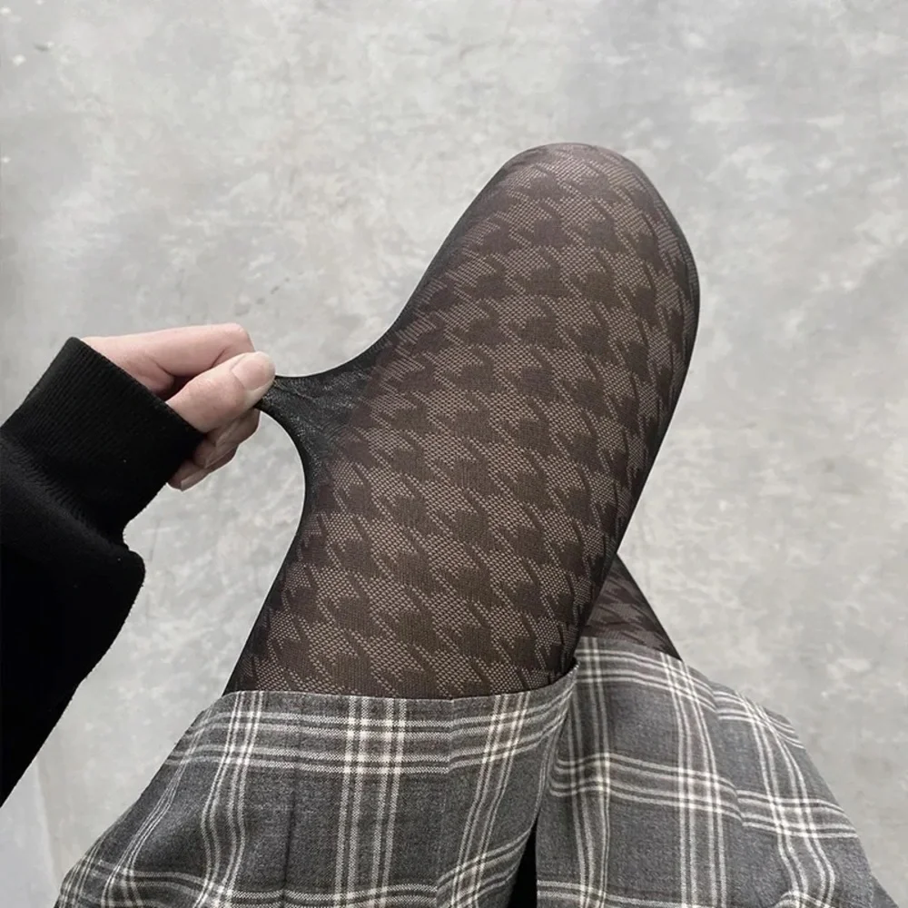 Heat-tech Houndstooth 15Den Black Silky Full Pantyhose